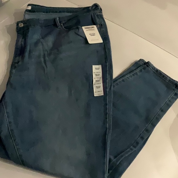 NWT Signature Levi Strauss Mid-Rise Skinny Stretch Jeans - W38 L32 - Picture 1 of 7
